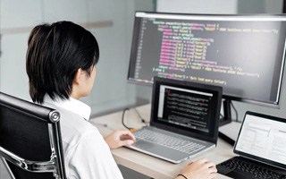 武安 ,php声明和调用变量的符号是什么？